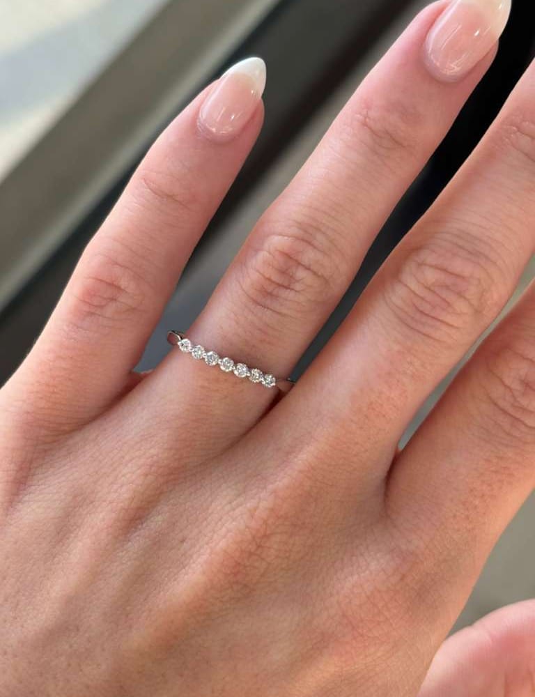14KT DIAMOND BAND
