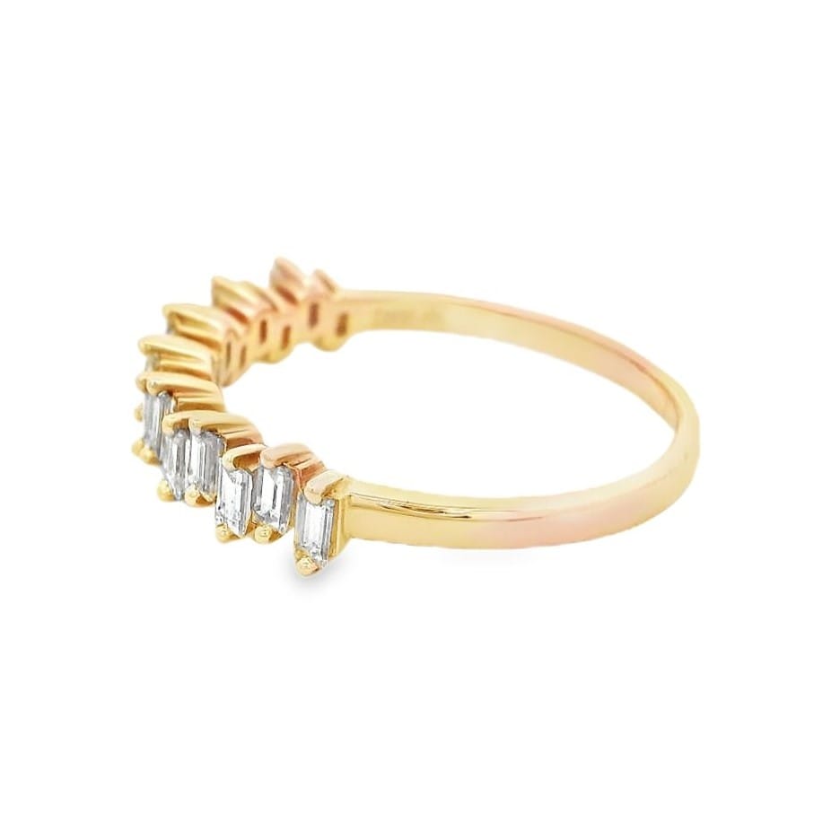 Elegant Rose Gold Diamond Ring