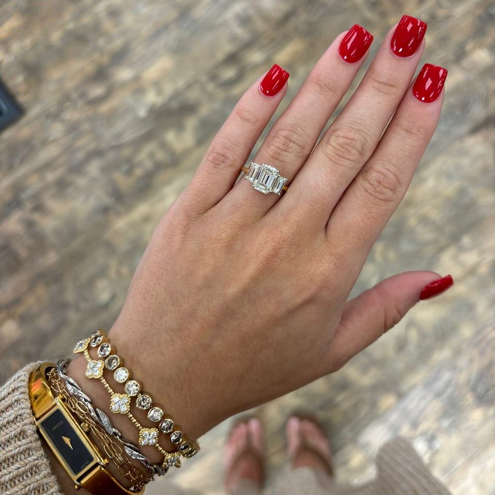 18kyg Diamond Ring 2.33ct Emerald M VS2 / Side Diamonds 1.07ct