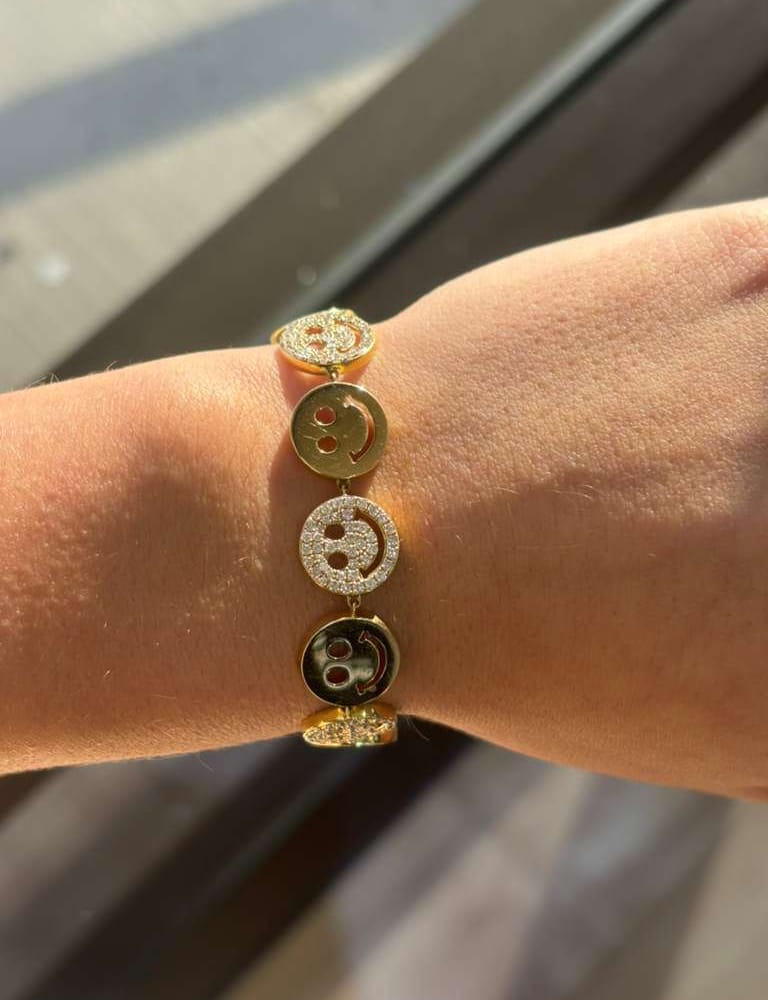 18kyg Diamond HAPPY FACE bracelet 2.25cttw 14.2gr