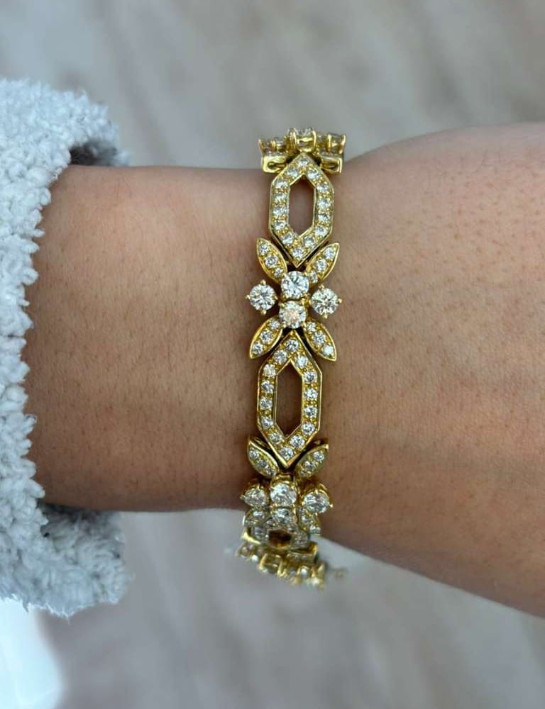 Natural Dia yg 18k Bracelet