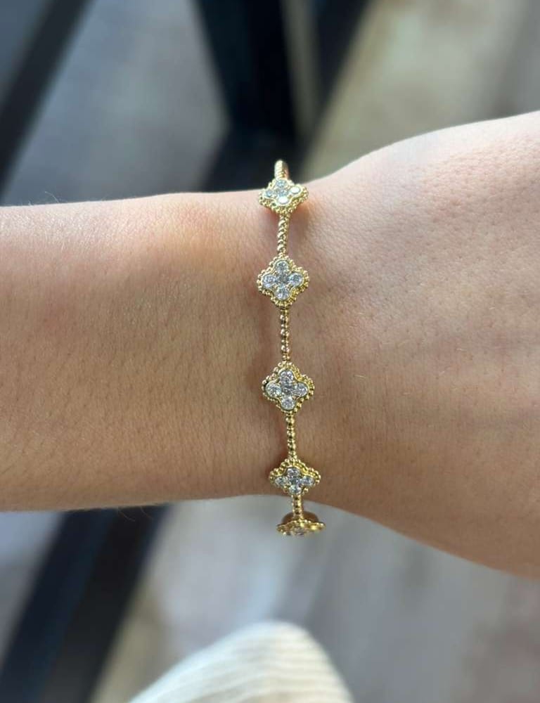 18kyg Diamond Bangle Bracelet 8.24gr 1.0cttw