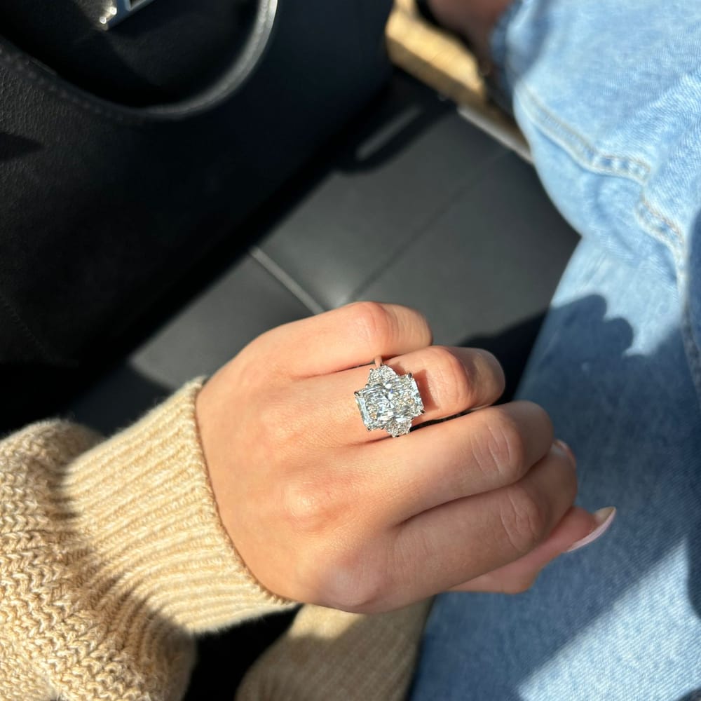 18kwg LGD Radiant 7.10 F VS2 IGI LG#LG67342354 Half Moon LGD Sides .98 6.1gr