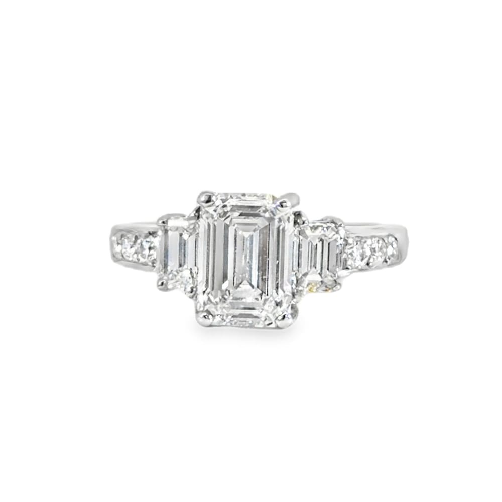 14kwg LGD Emerald 2.04 E VS1 Natural Side Dia 0.75cttw 5.0gr