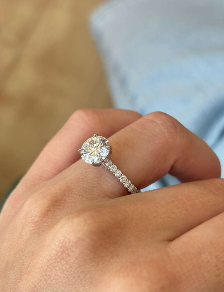 18kwg LGD Ring 2.07ct E VS1 Side Dia 0.80cttw